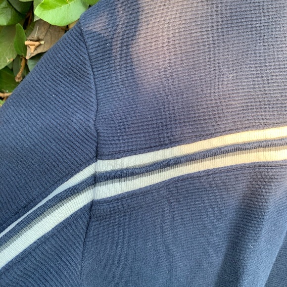 Dark Blue 90s style crewneck! - Picture 3 of 4